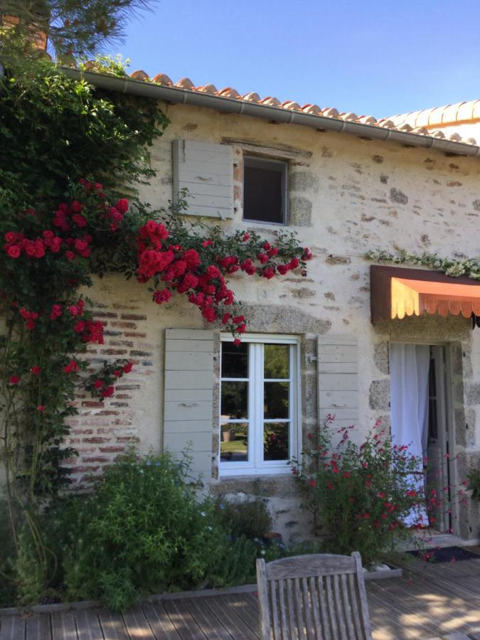 Bed and Breakfast les epis du vent à Adilly Extérieur photo